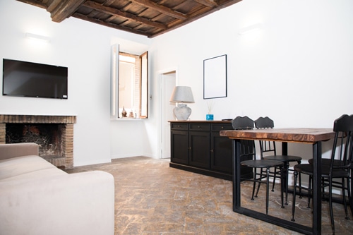Rione Monti 16 | Suityrhome